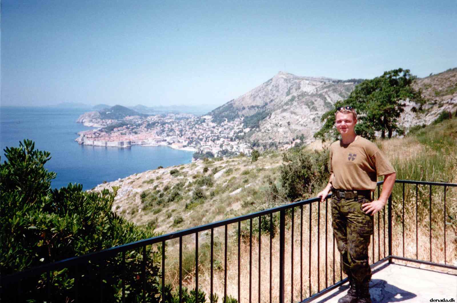 * Image 32