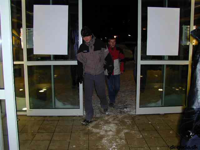 * Image 32