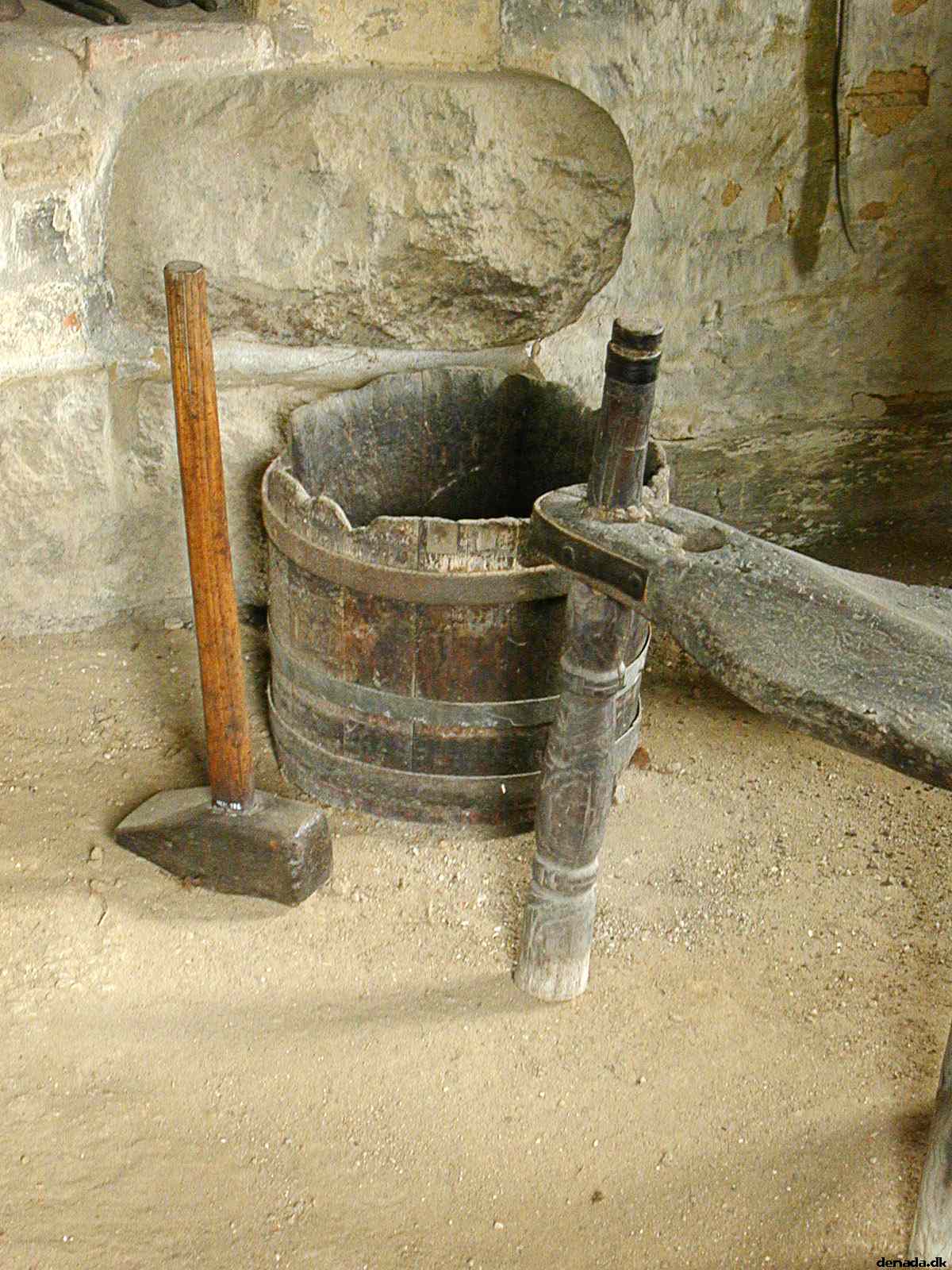 * Image 19
