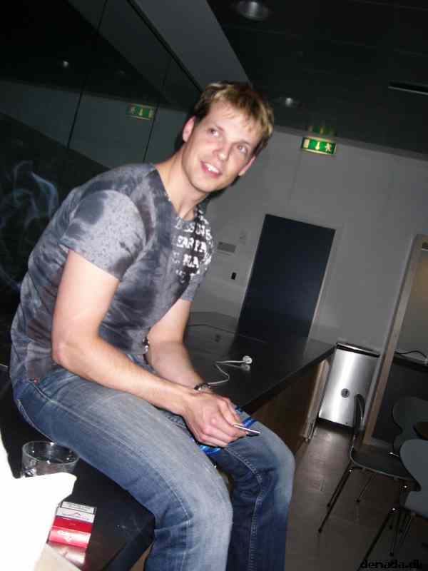 * Image 25