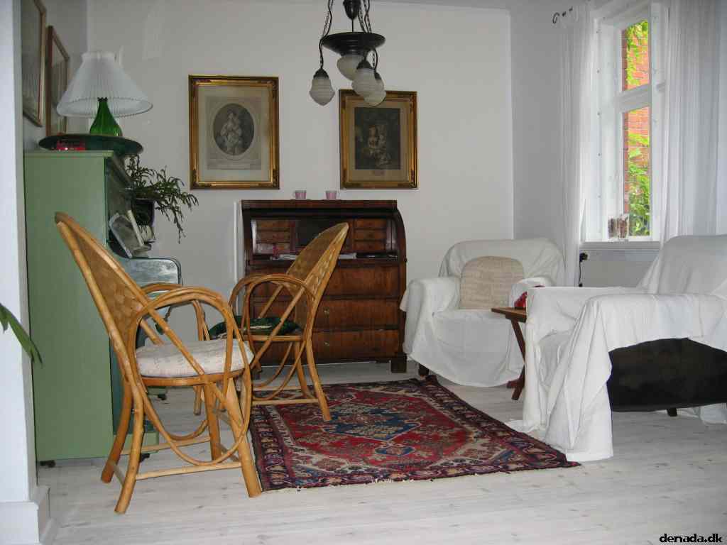 * Image 10