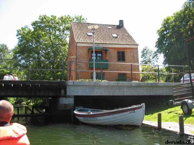 * Image 26