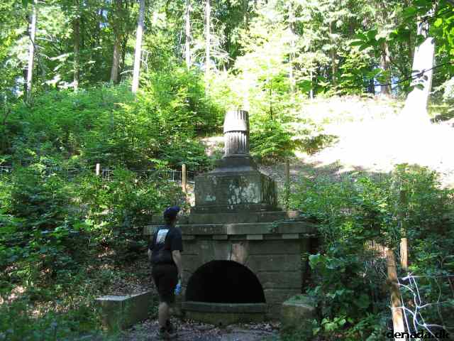 * Image 125