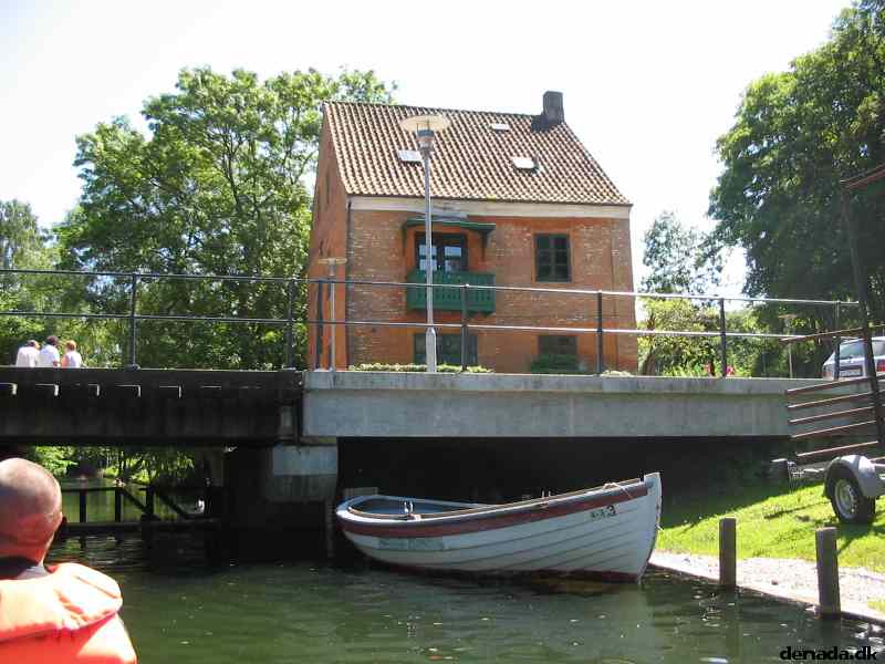 * Image 26