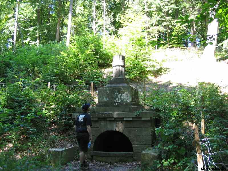 * Image 125