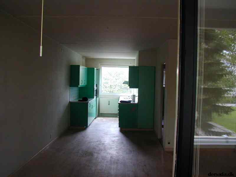 * Image 12