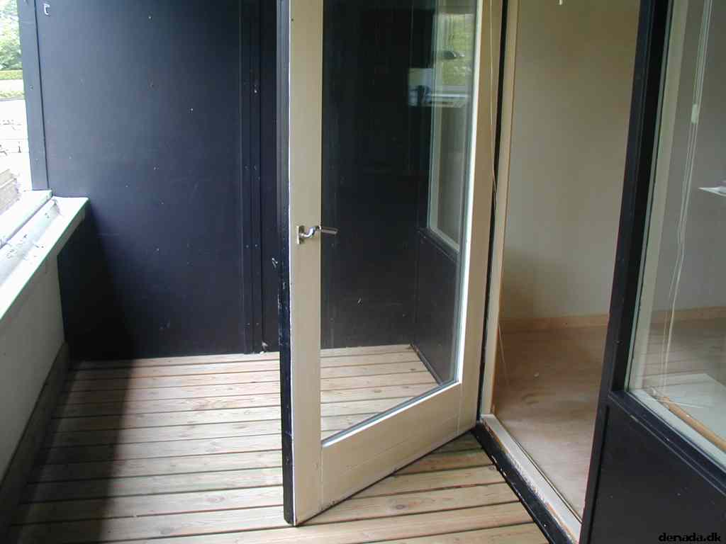 * Image 18