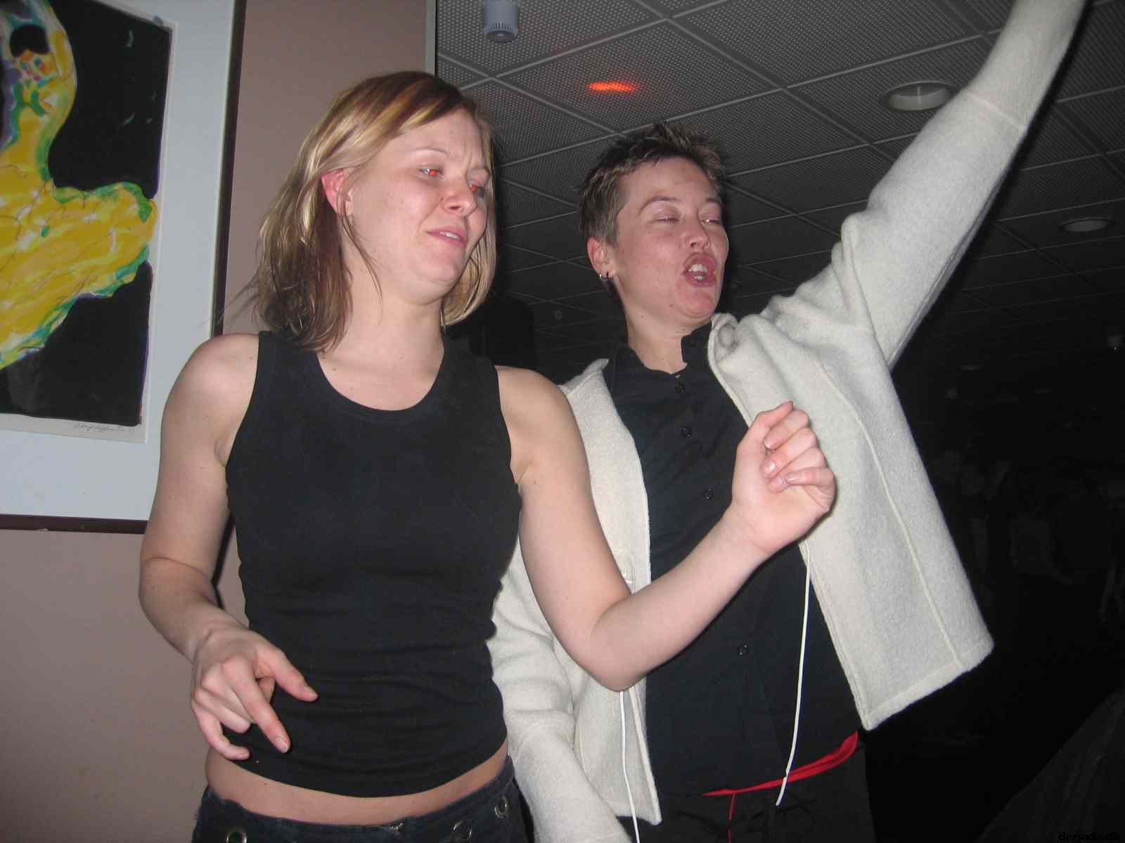 * Image 32