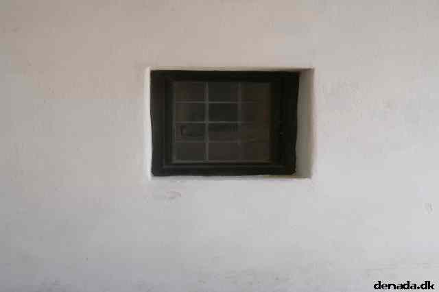 * Image 28