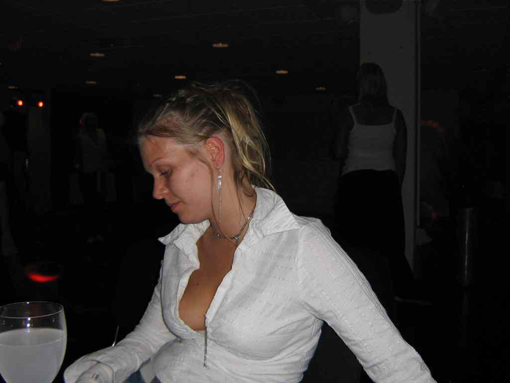 * Image 32