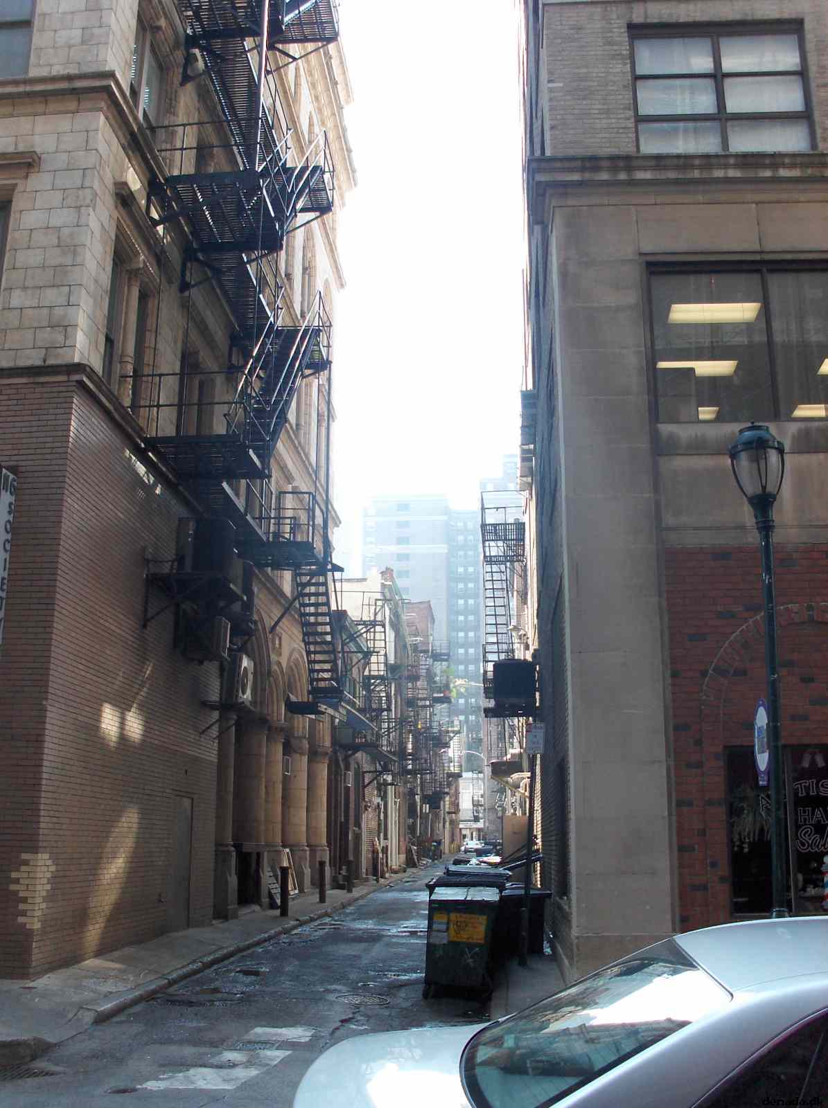 * Image 404