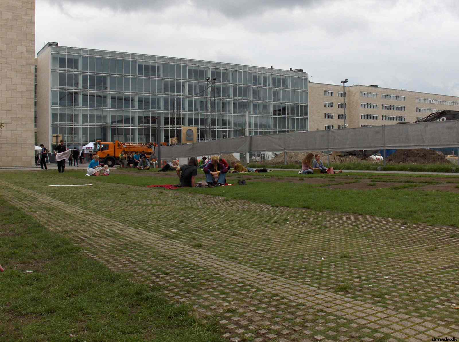 * Image 101