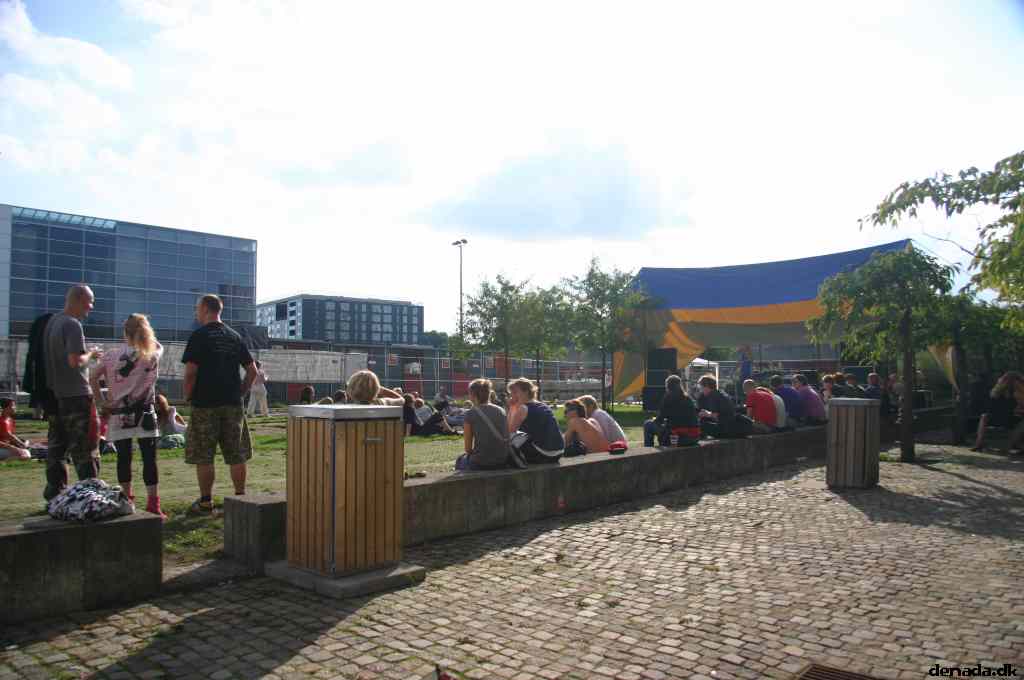 * Image 25