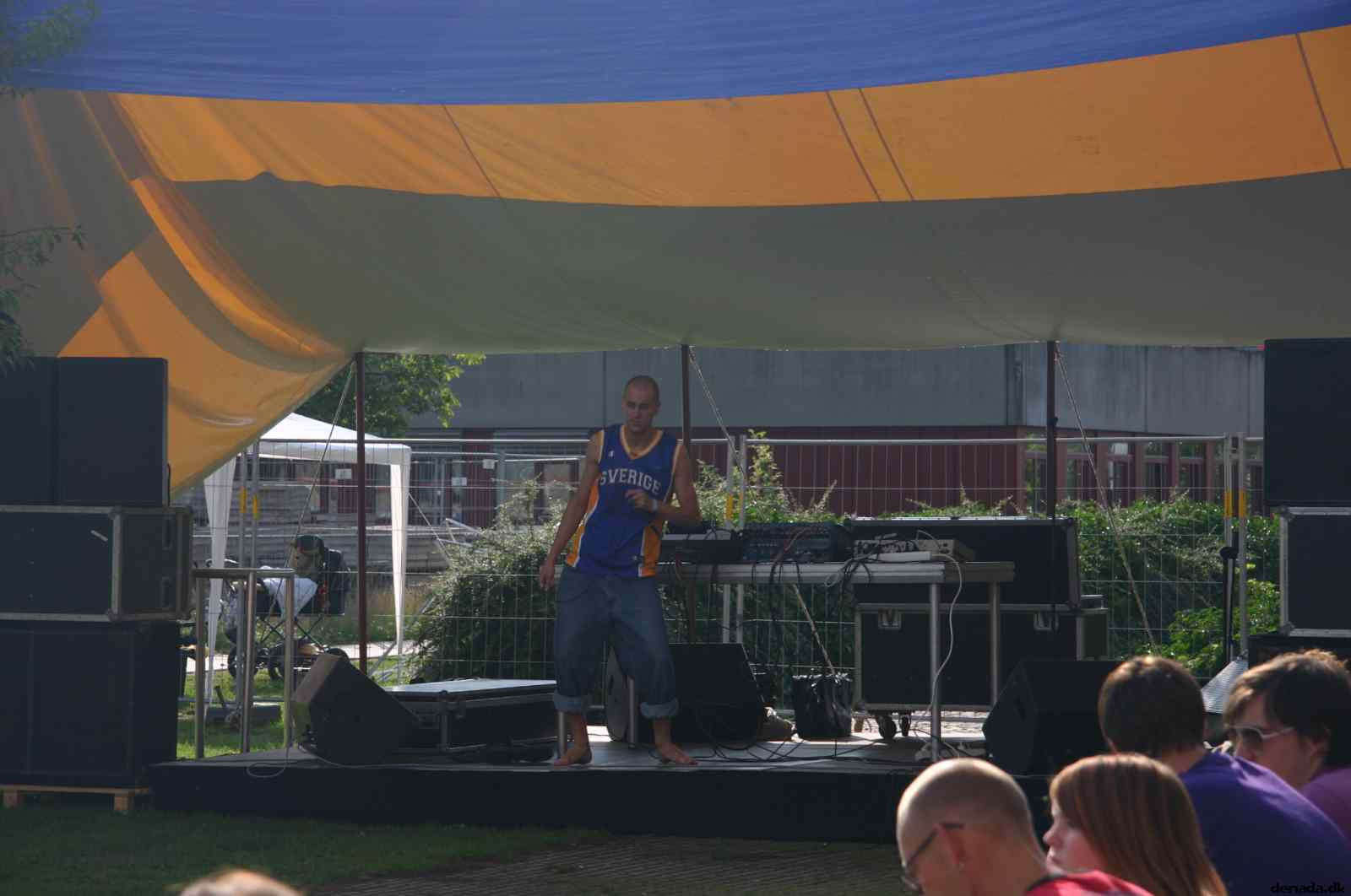* Image 18