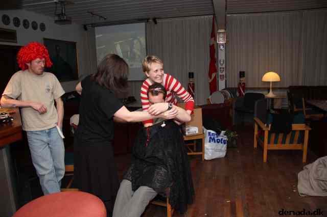 * Image 749