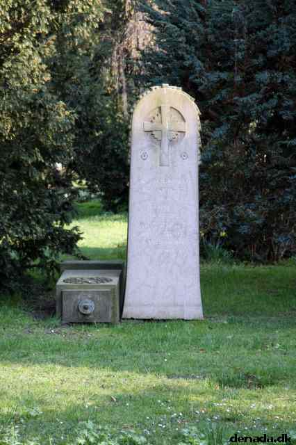 * Image 100