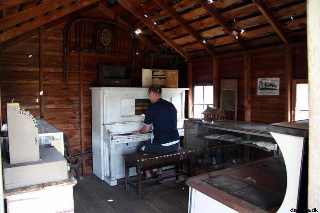 * Image 125