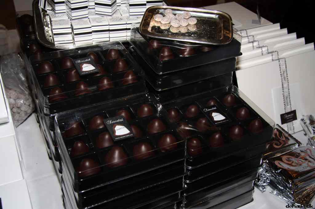* Image 15