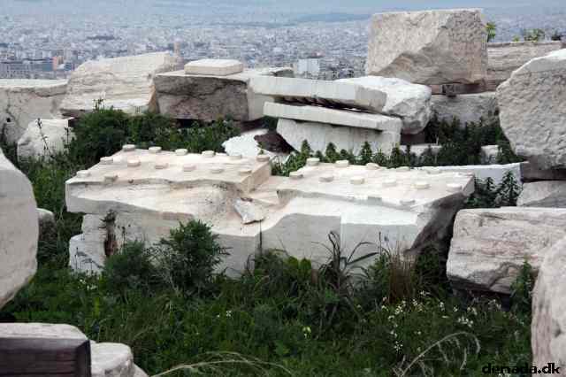 * Image 103