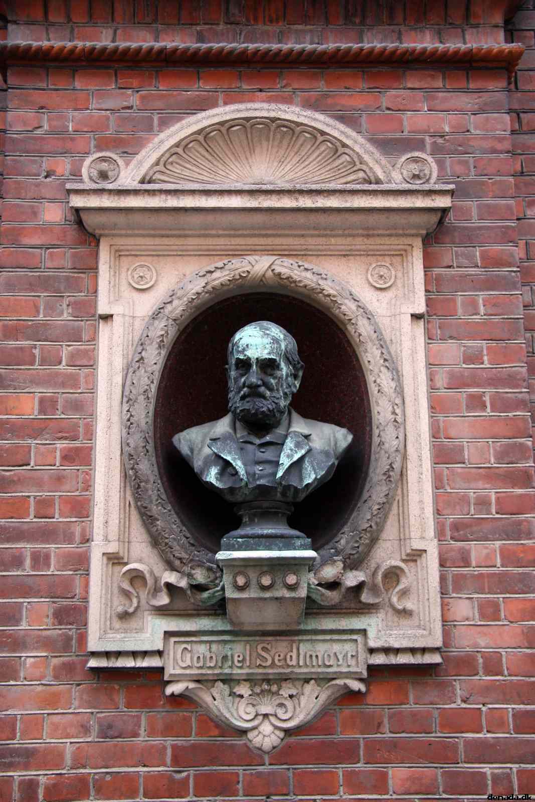 * Image 4