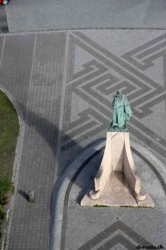 * Image 25