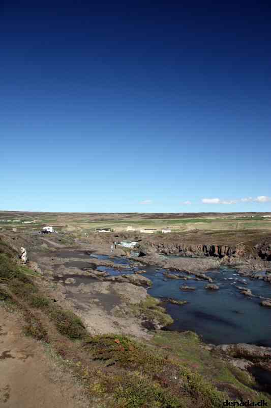 * Image 107
