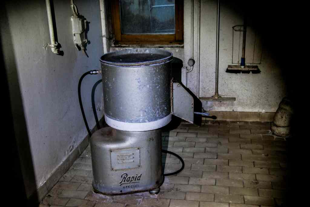 * Image 60