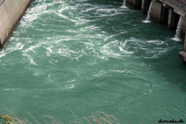 * Image 16