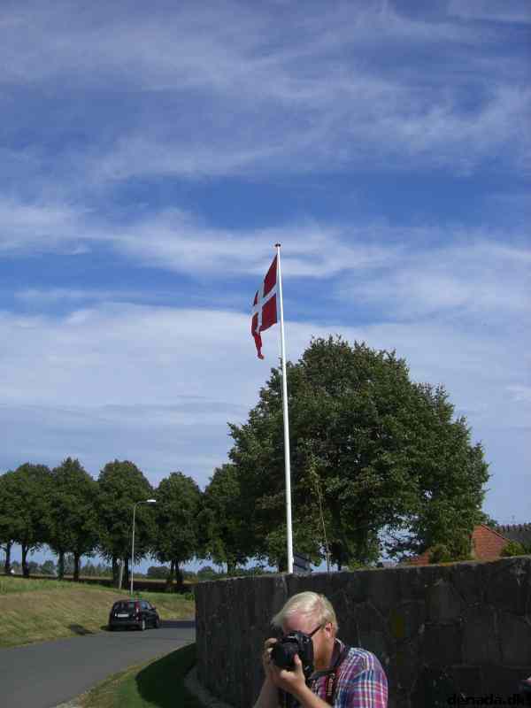 * Image 25