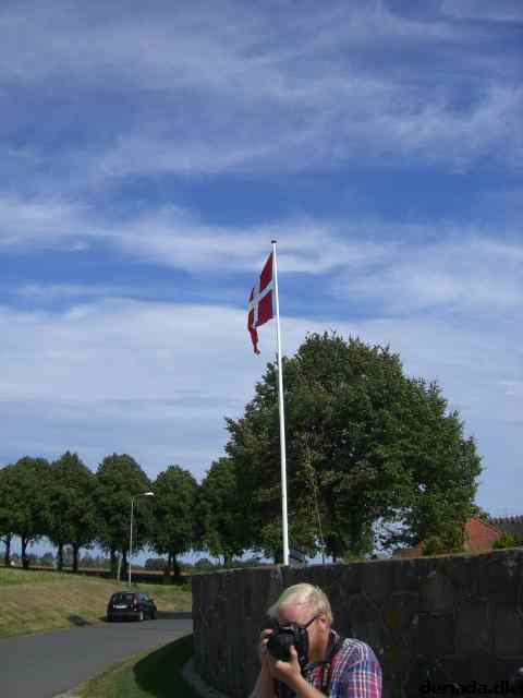 * Image 25