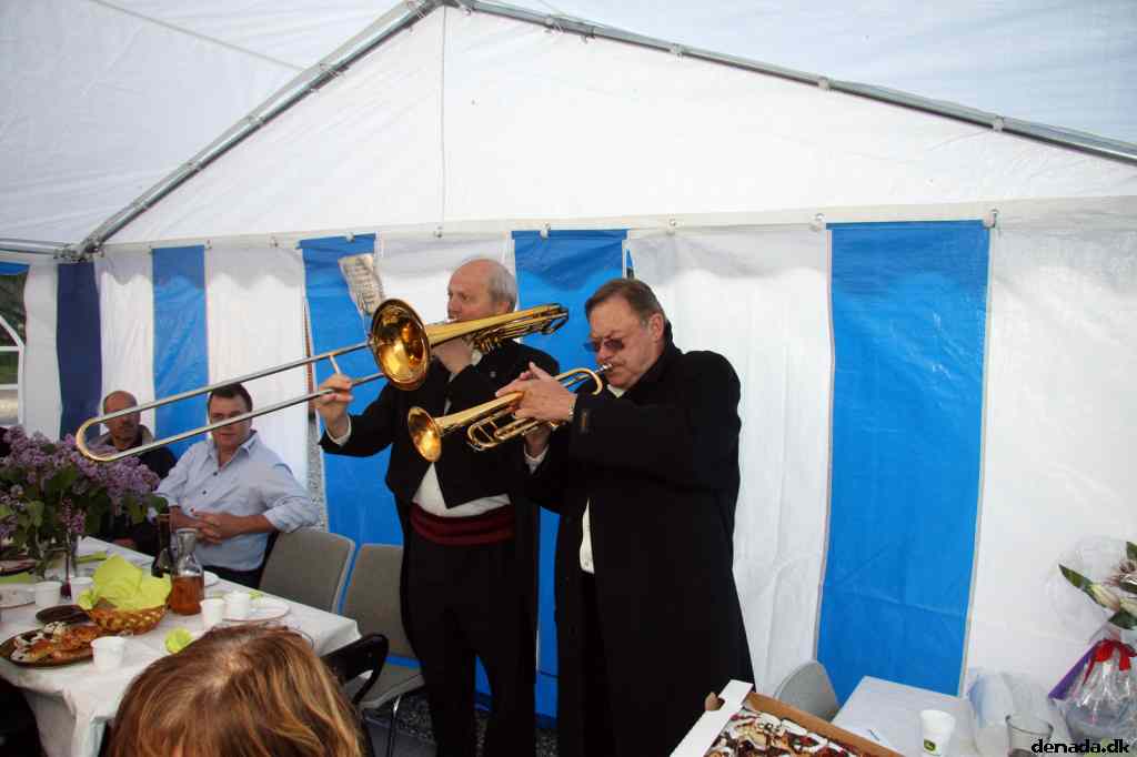 * Image 40