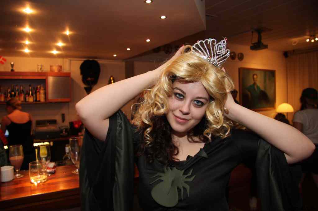 * Image 403