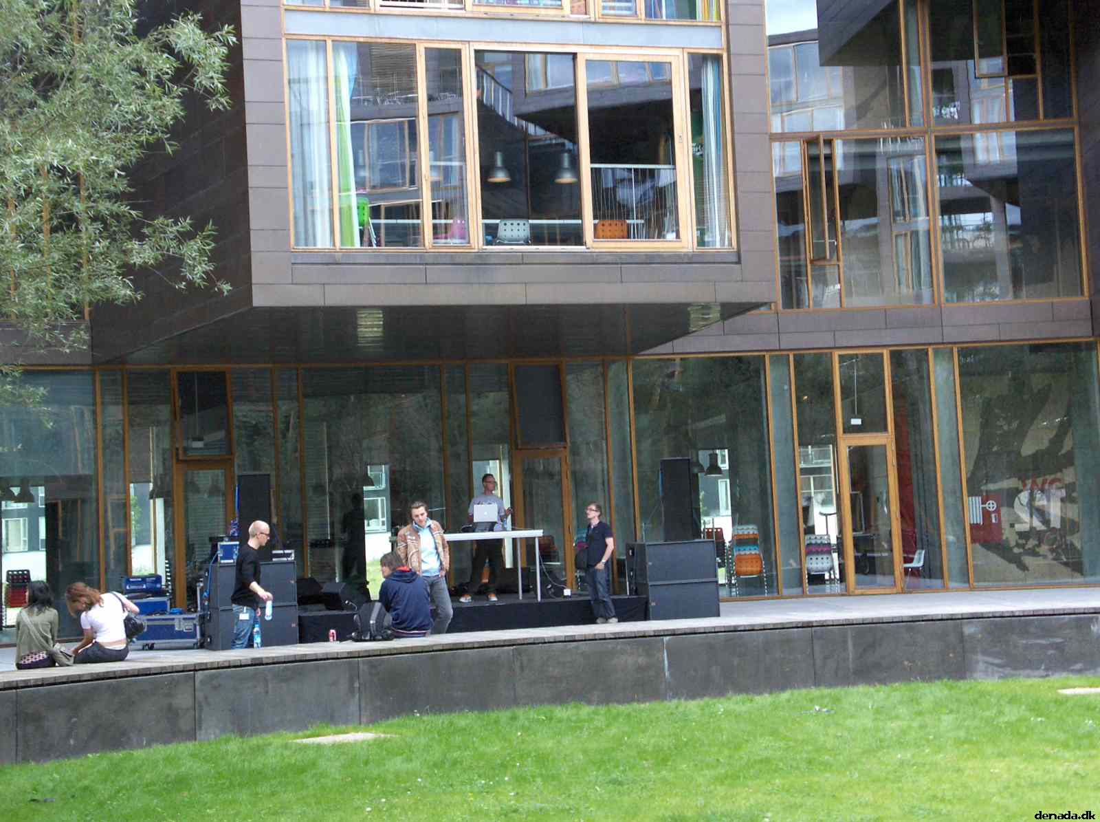 * Image 9