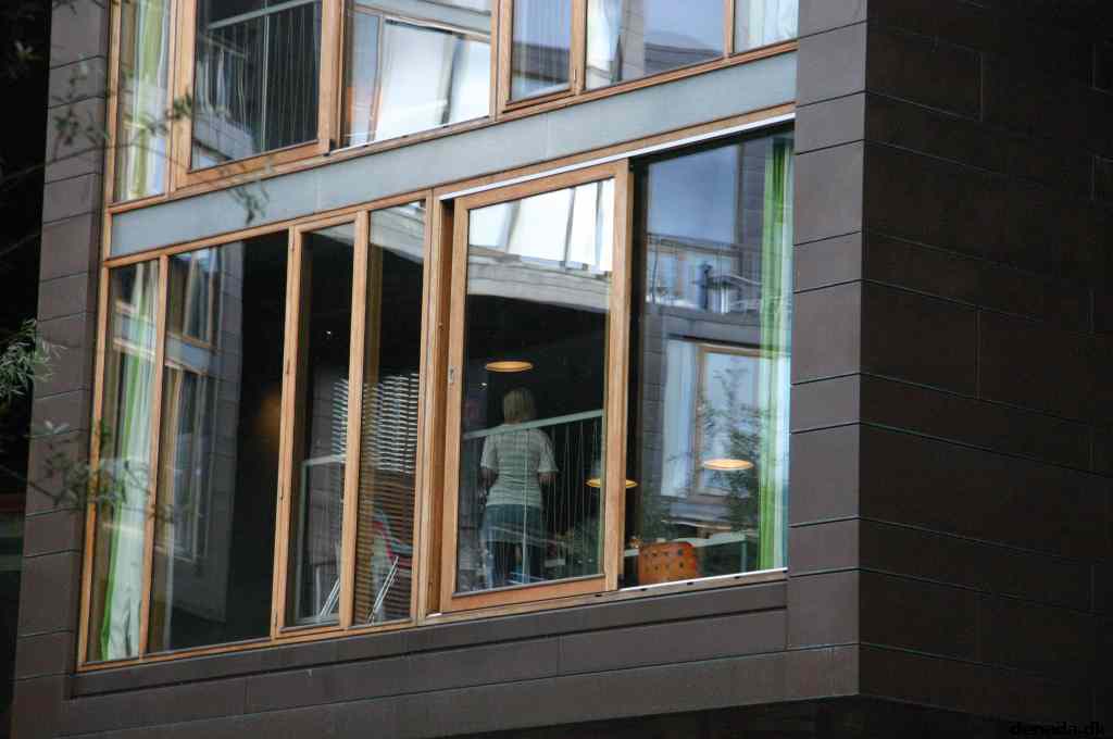 * Image 99
