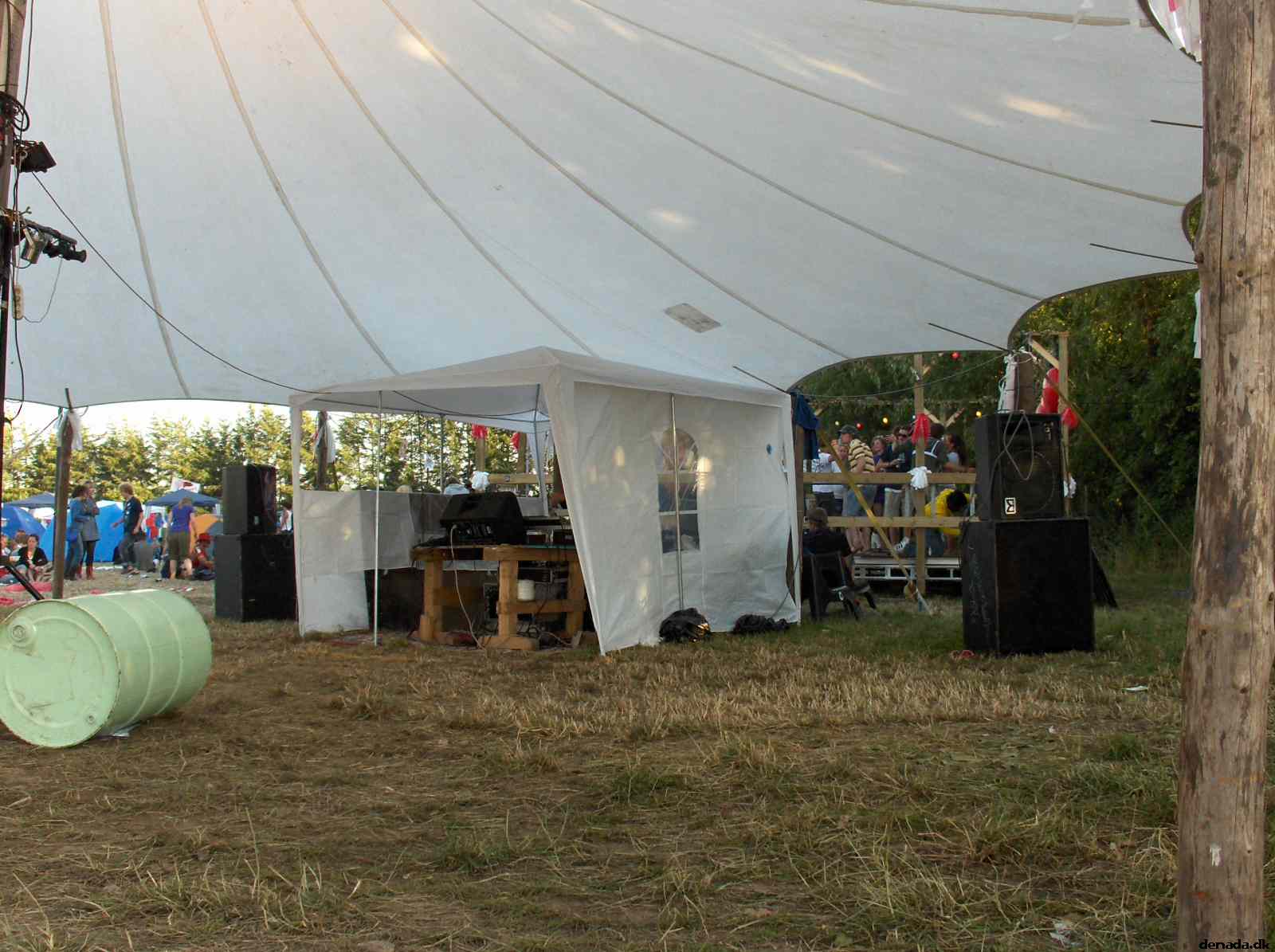 * Image 32