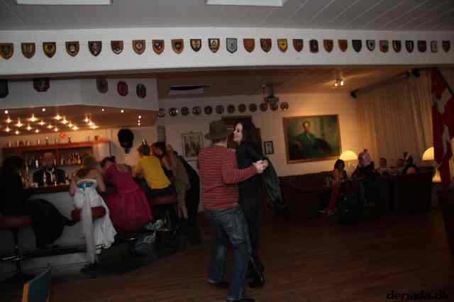 * Image 200