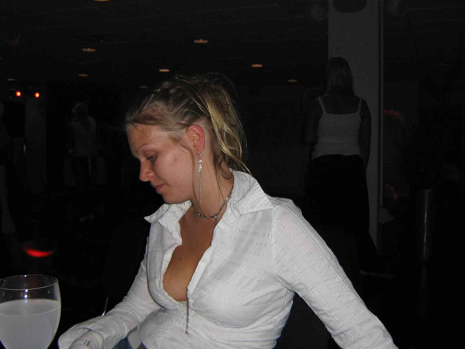 * Image 32
