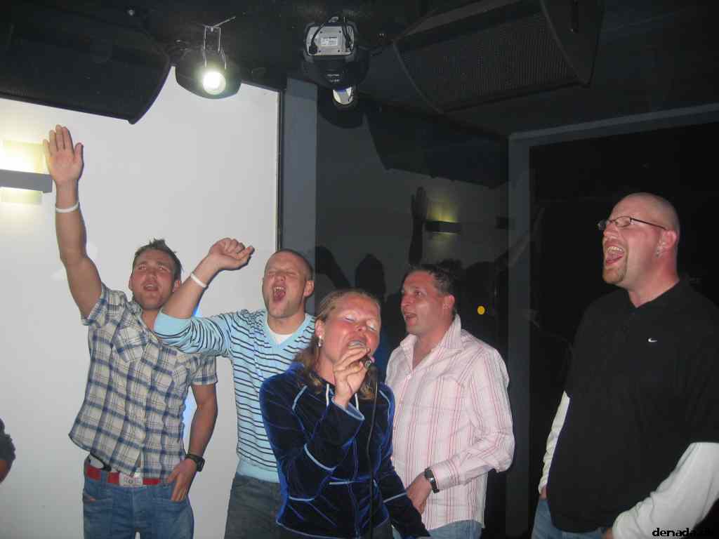 * Image 32